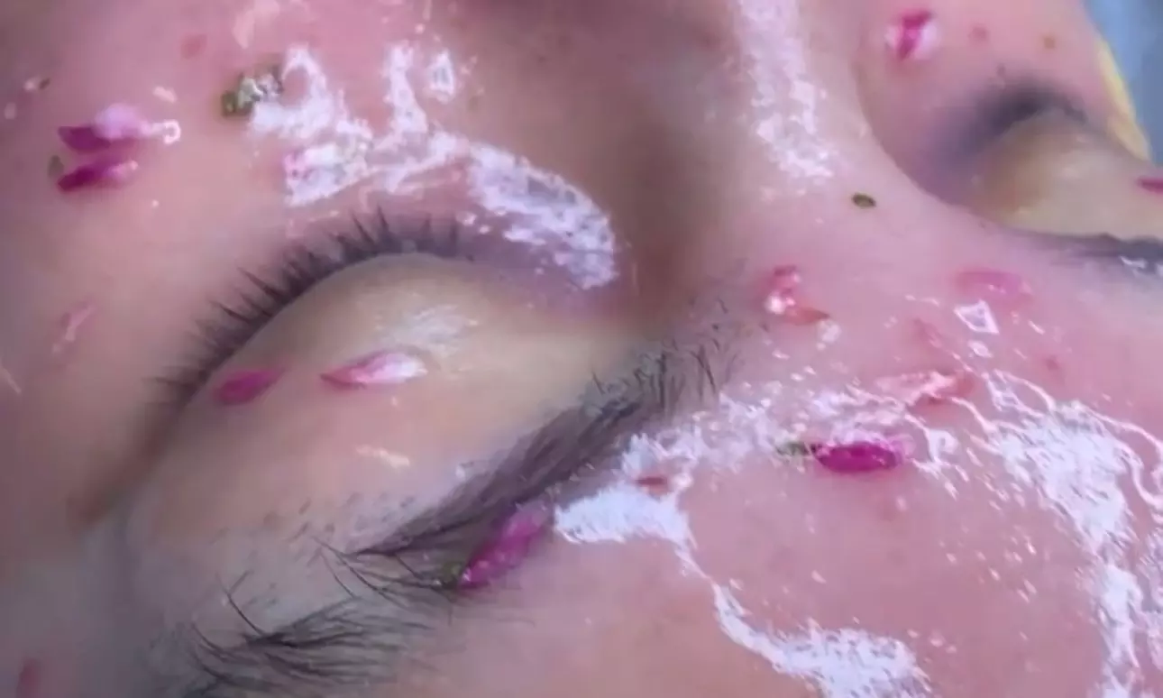 Relax and Refresh with a 60-Minute Facial Session