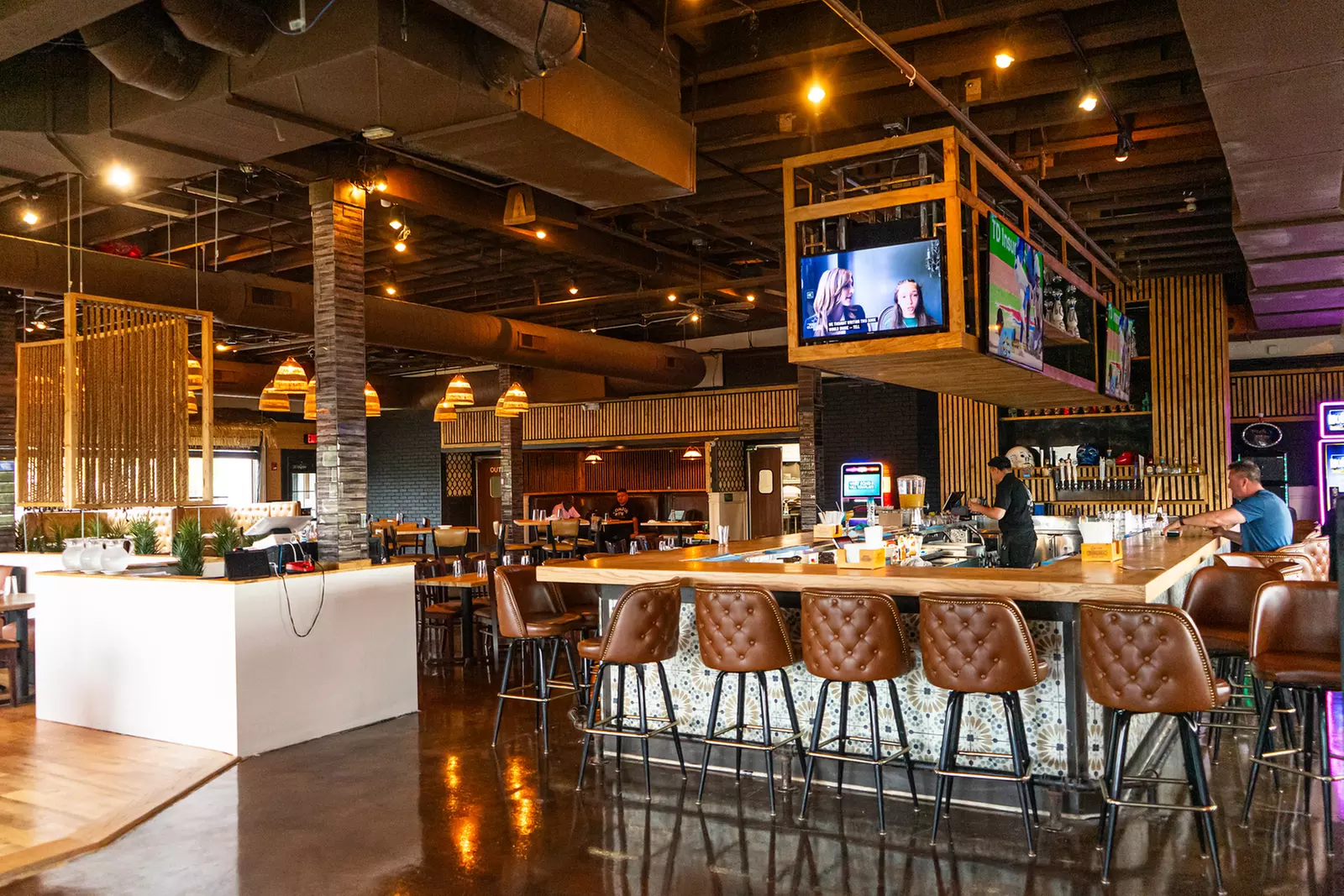 Enjoy $20 Toward Food and Drinks for Dine-in, Any Day