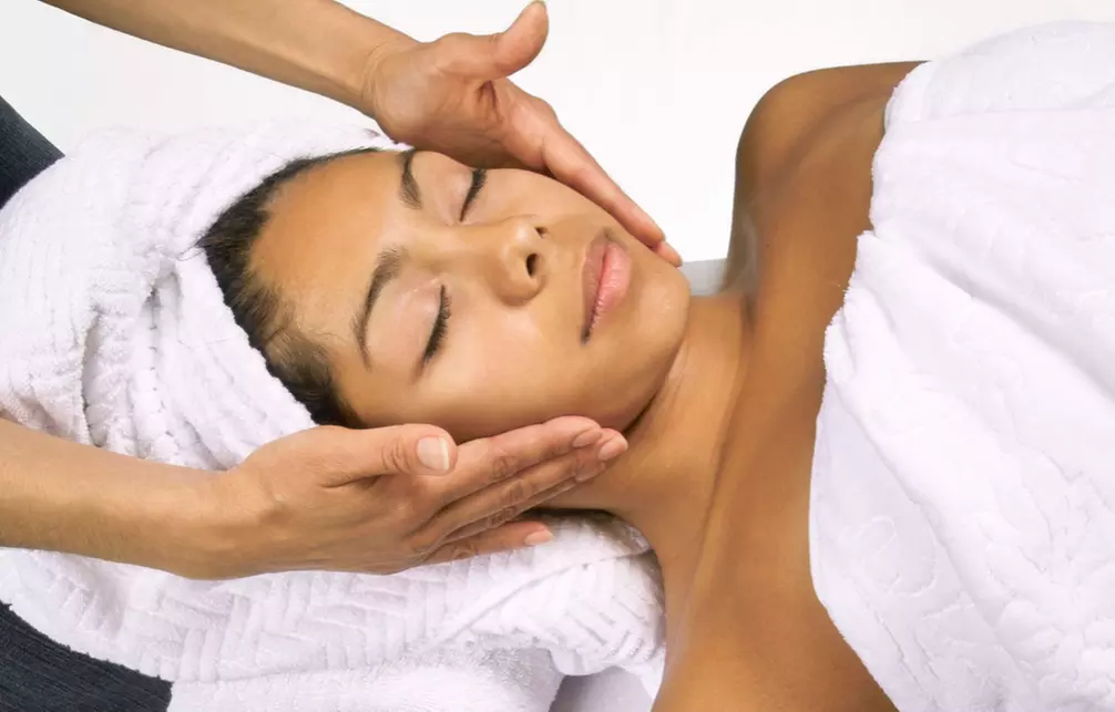 Up to 25% Off on Facial - Oxygen at Forever Young Contempo Spa