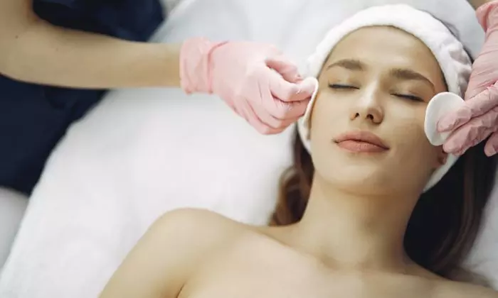 SkintologyRx offers up to 41% off on Dermaplaning with Celuma LED Light Therapy or Customized Hydrojelly Mask. - Second Medium