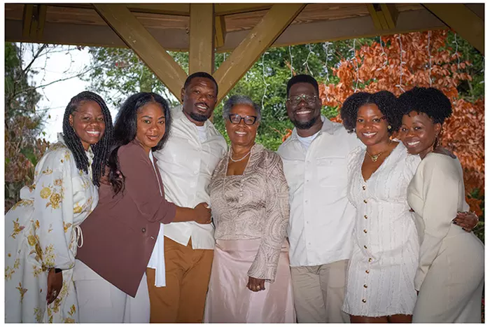 Mother's Day Portrait Photoshoot for Mom & Family