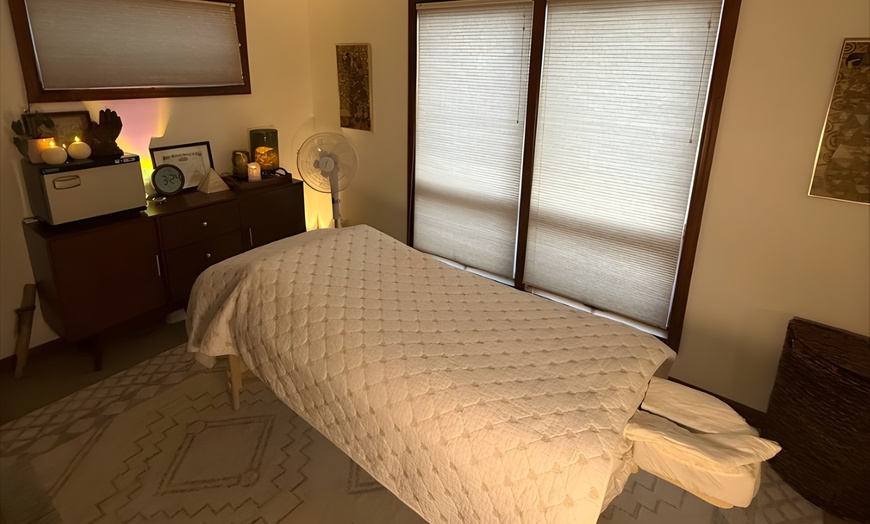 Image 2: Signature Massages with Hot Stones for Deep Relaxation & Healing