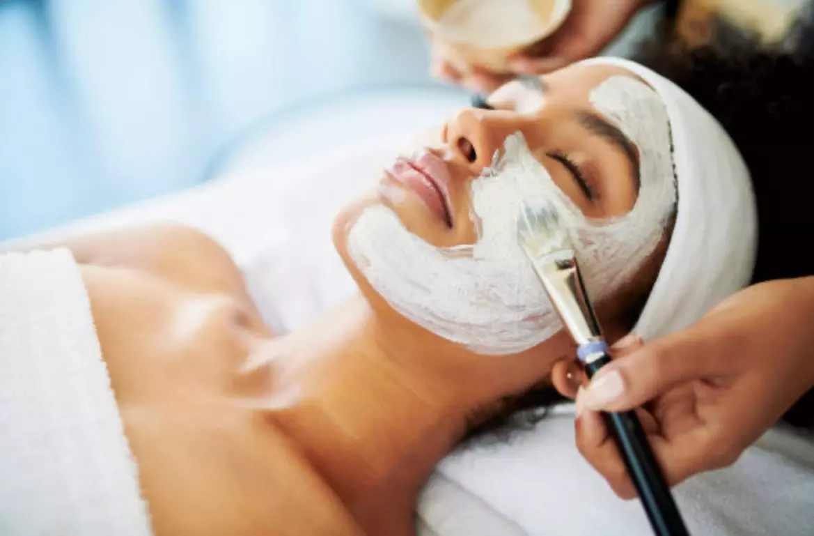 Up to 59% Off on Microdermabrasion with LED Light therapy at Farishta Beauty and Spa  - Second Medium