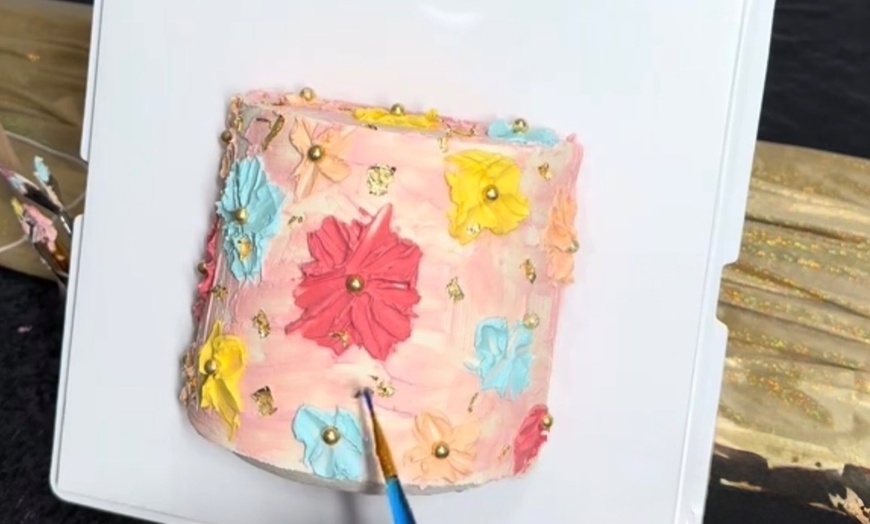 Image 3: Cake Decorating Sessions for One, Two, or Six People
