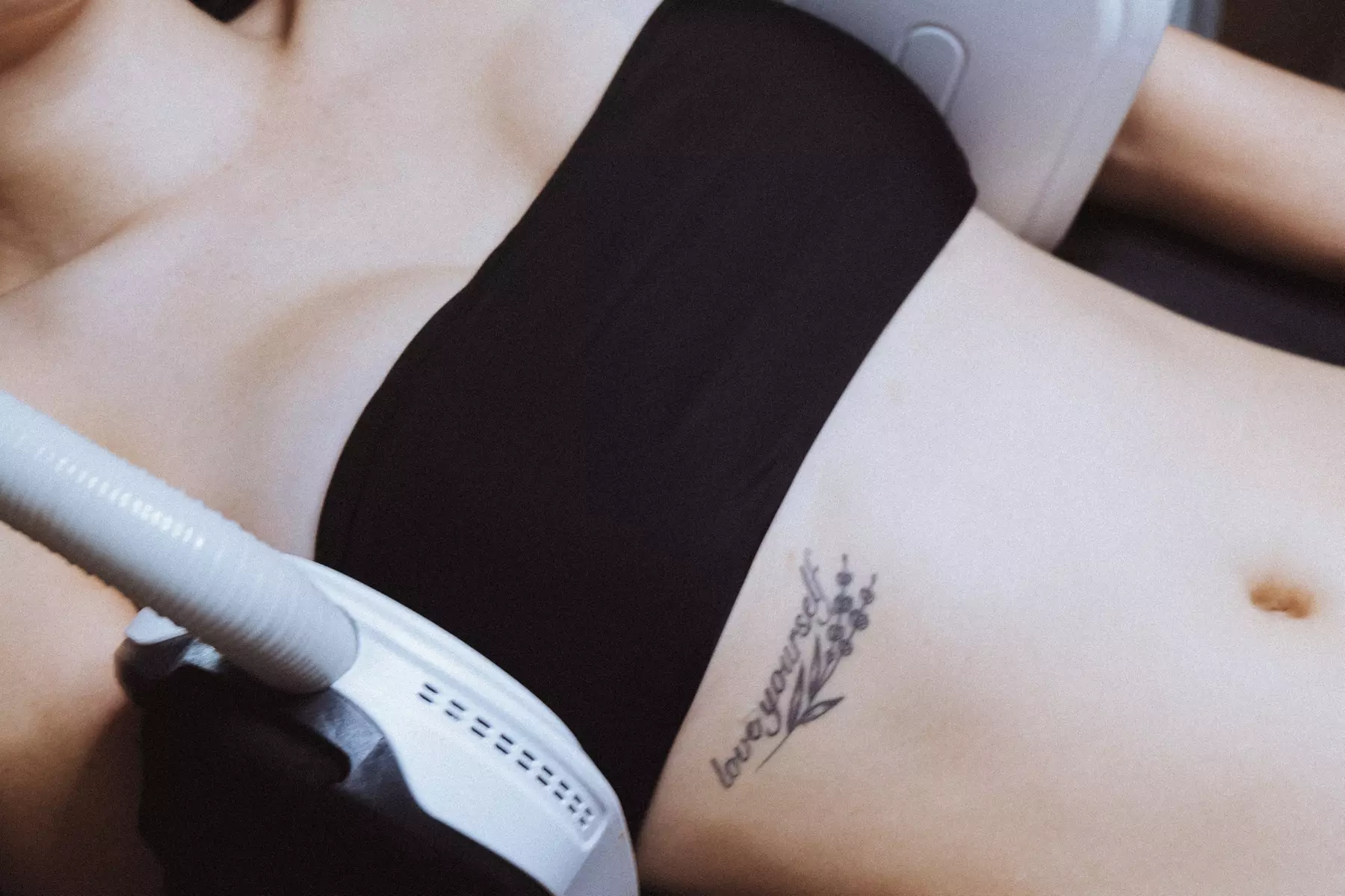 Discover Bronzed Beauty Bar's EmSculpt Neo sessions, sculpting arms, buttocks, or abs with up to 50% off