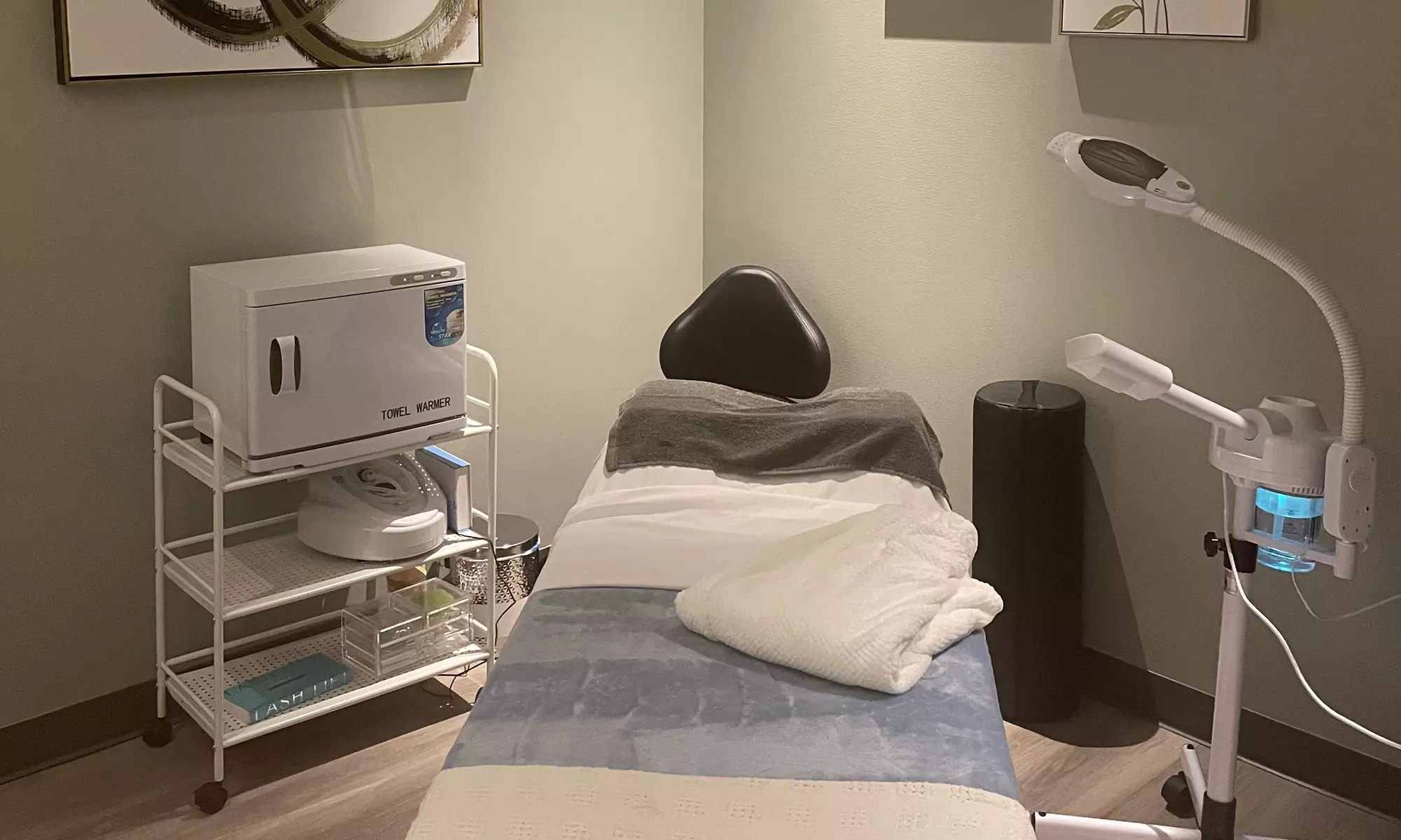 Experience Zen Skn Studio's Brazilian or Underarm Wax with up to 40% off - Second Medium