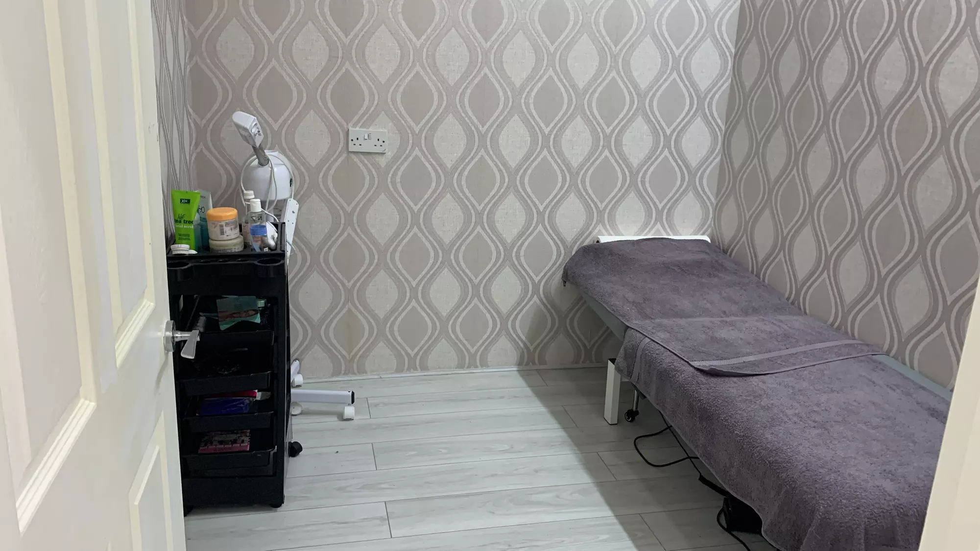 Up to 42% Off on Salon - Hair Colour / Highlights at Rose Hair & Beauty Salon