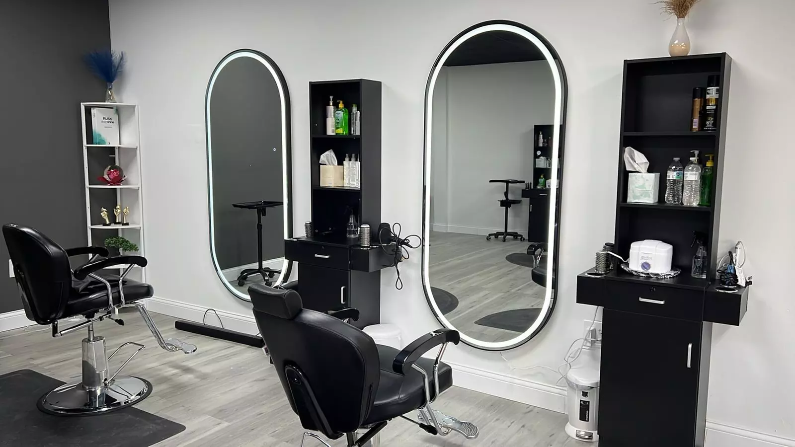 Up to 42% Off on HydraFacial at Glam Squad Studios - Second Medium
