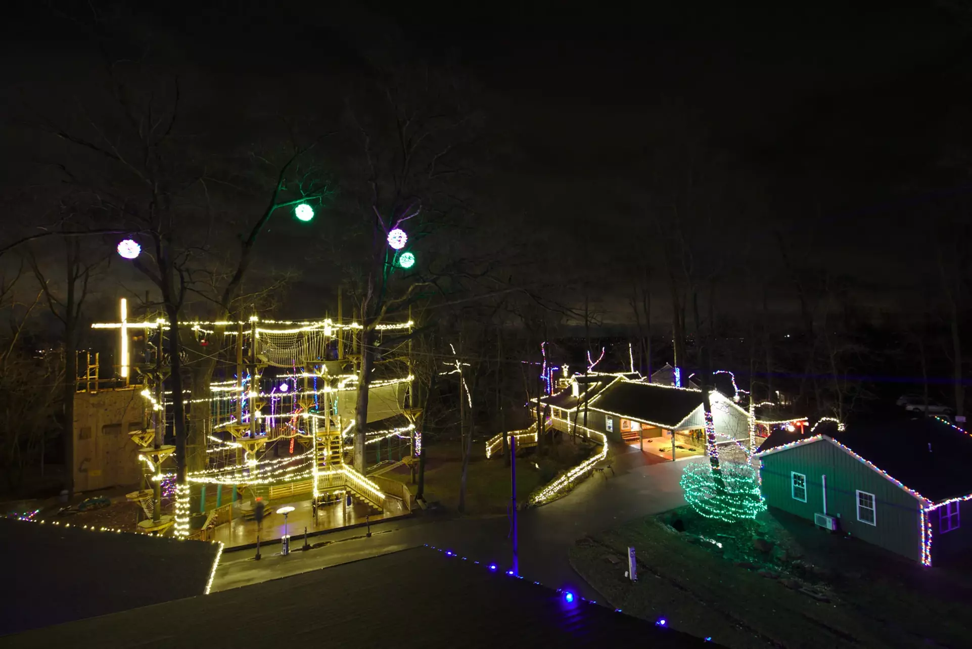Refreshing Mountain Canopy Zipline & Christmas Lights – Stevens, PA