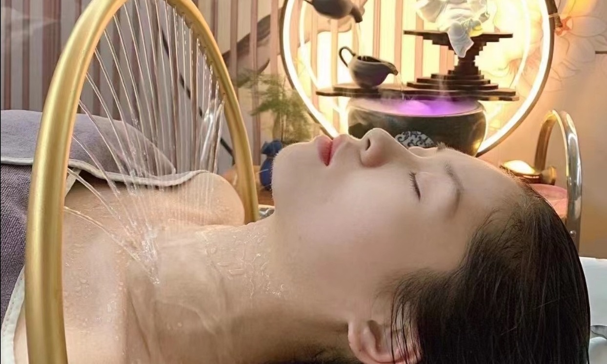 Relax With a 60-, 70- or 90-Minute Scalp Massage Treatment