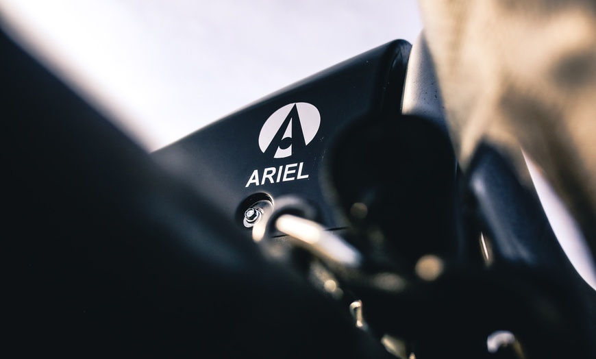 Image 2: Eight-Lap Ariel Atom Experience