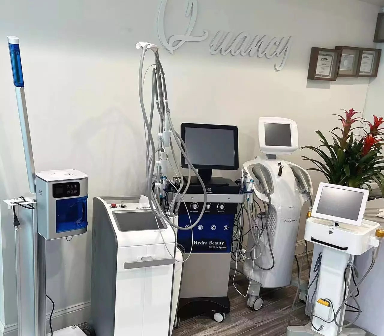 Up to 75% Off on HydraFacial at Quancy Spa - Primary Image
