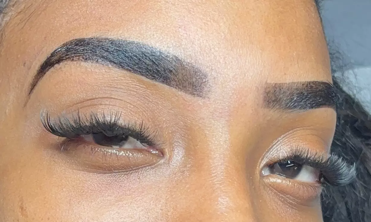 Transform Your Look with One or Two Airbrush Brows Makeup Sessions