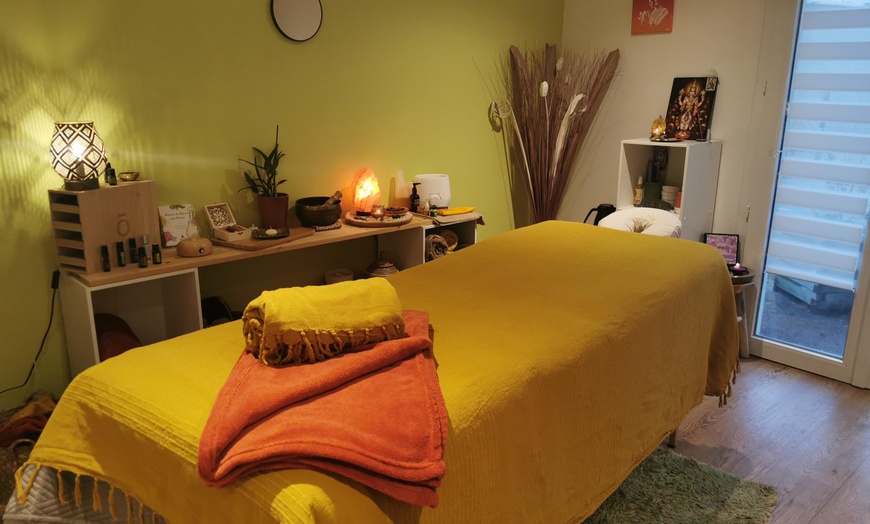 Image 1: Massage ayurvédique ou californien ou beauté des mains