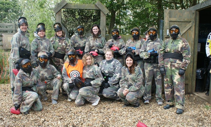 Image 3: Paintball