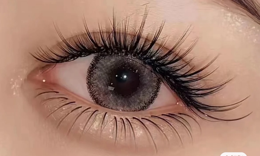 Image 3: Up to 52% Off on Eyebrow Tinting at Lucky Lash Spa