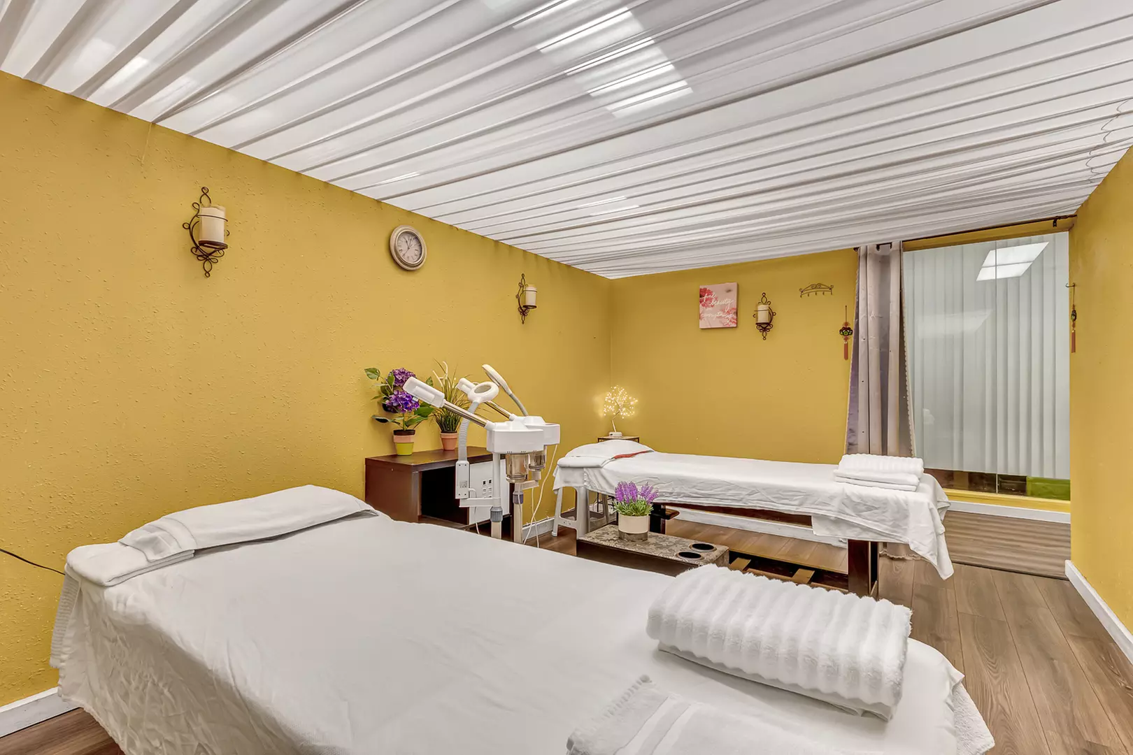 Up to 55% Off on Moisturizing Facial at CCUE SPA