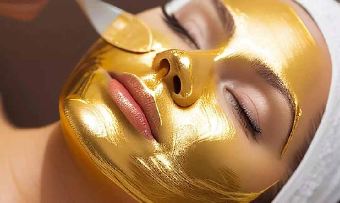 Up to 40% Off on HydraDermabrasion + Jelly Mask + Gold Facial Globes + Jade Eye Mask at LAS Clinic - Primary Image