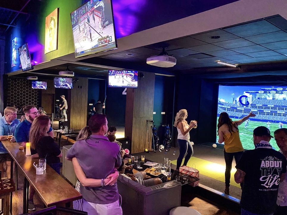Enjoy an One-Hour Golf Simulator Rental with Clubs for Up to 10 People