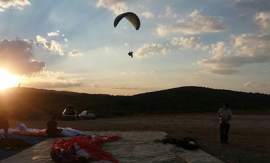 Image 10: Vuelo en parapente de 30 minutos con monitor experto para 1 persona