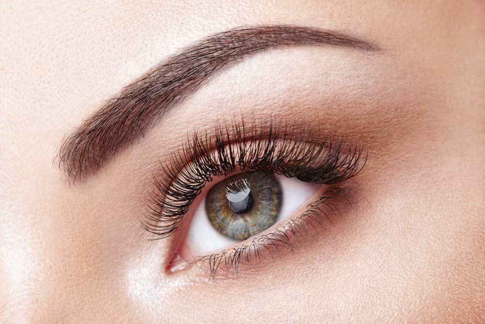 Enhance Your Look with 70 or 100 Count Nature Eyelash Extensions