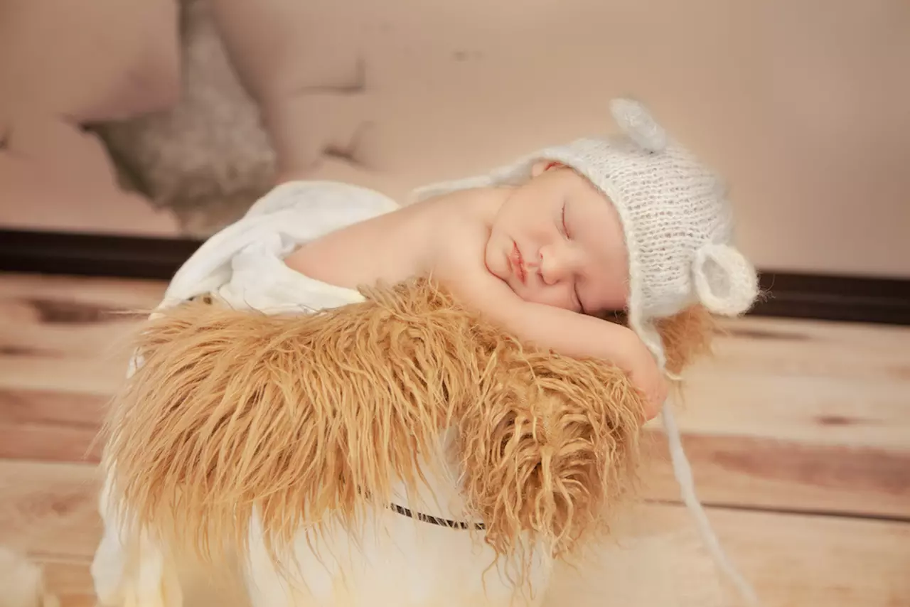 Capture Precious Newborn Moments with Creative In-Studio Setups