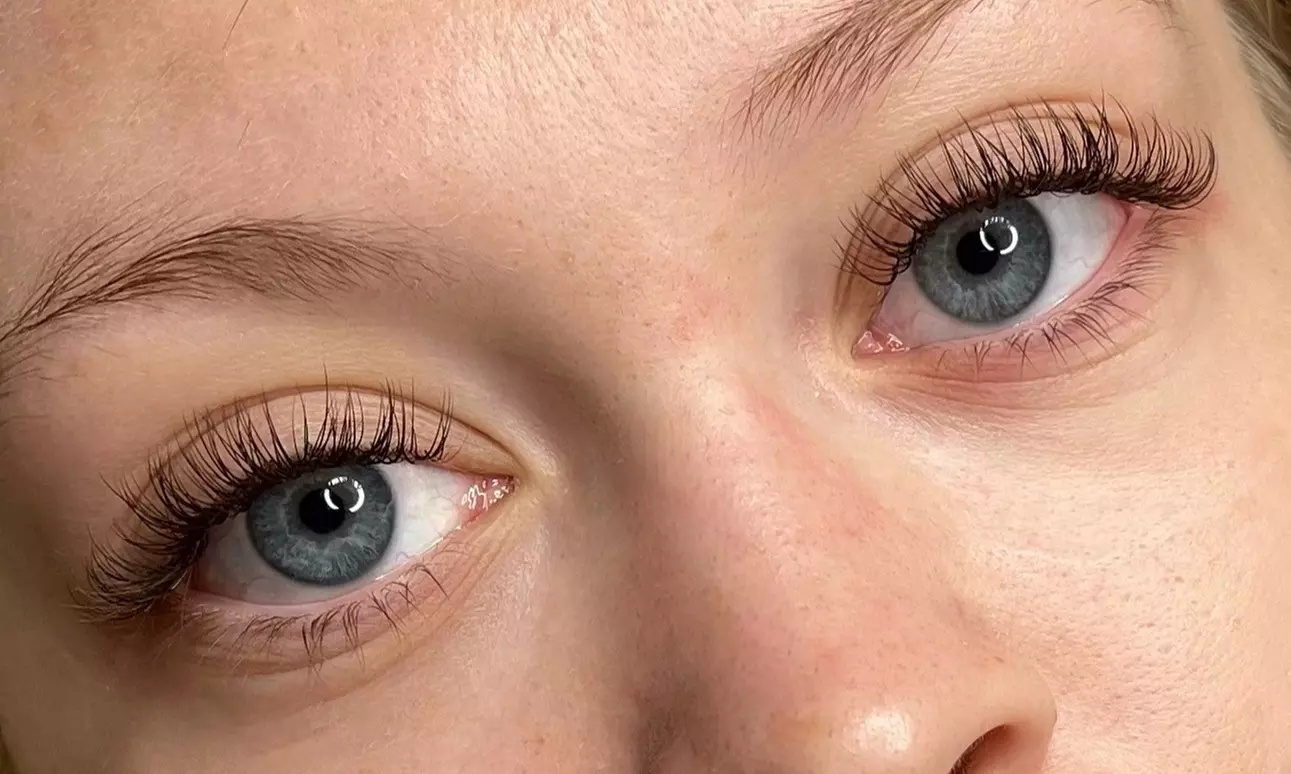 Enhance Your Look with Full Set of Classic Lash Extensions