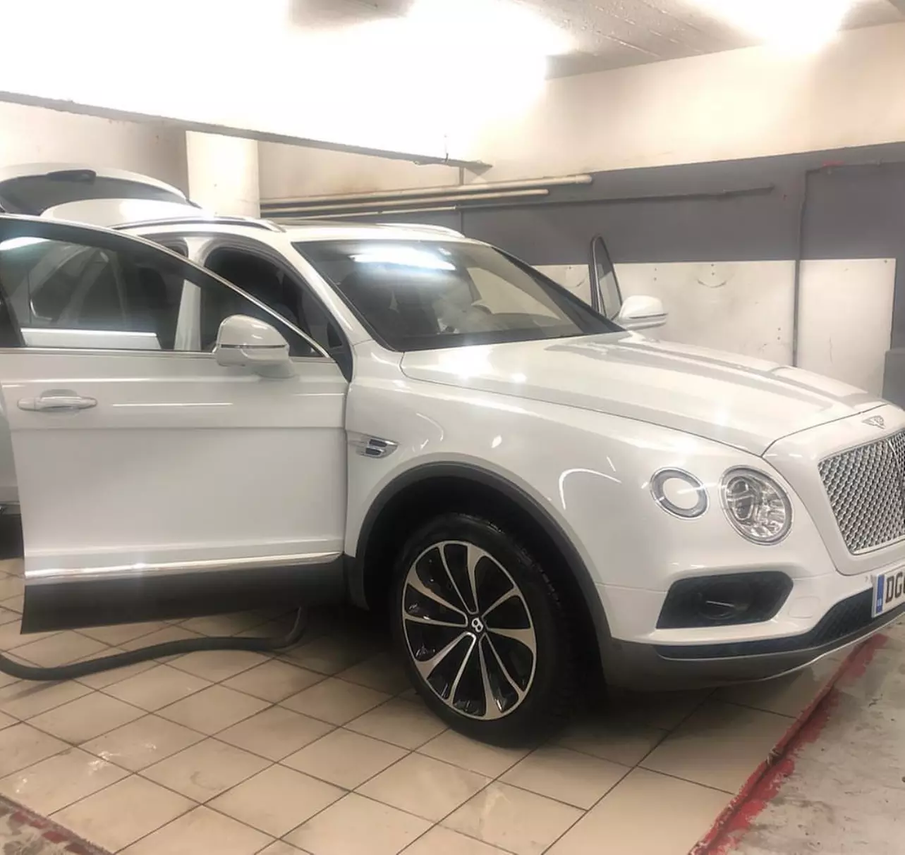 Lavage à la pression chez Garage attitude Smart 75008 Paris