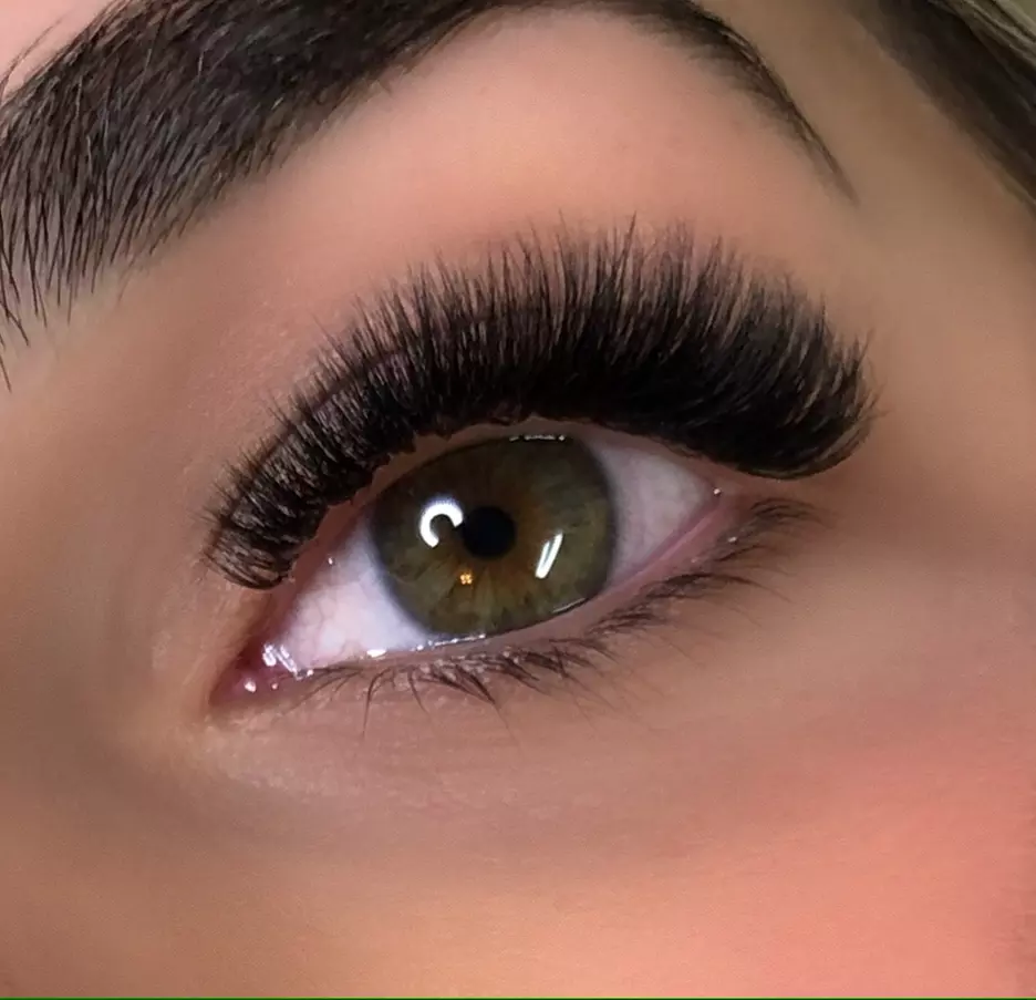 Get Gorgeous Eyelash Extensions for Natural or Glamorous Look