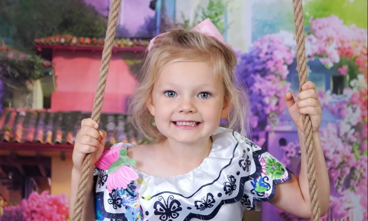 Up to 20% Off on Glamour Photography at Reflections Photography by Jessie - Primary Image