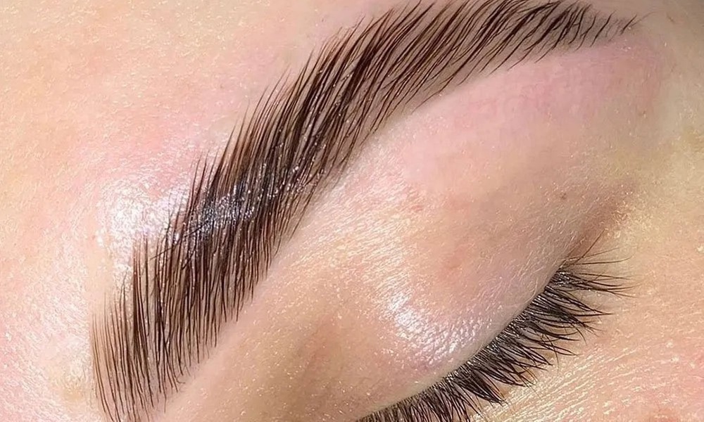 Up to 32% Off on Eyebrow Shaping at The Unique Brows Threading Salon - Primary Image