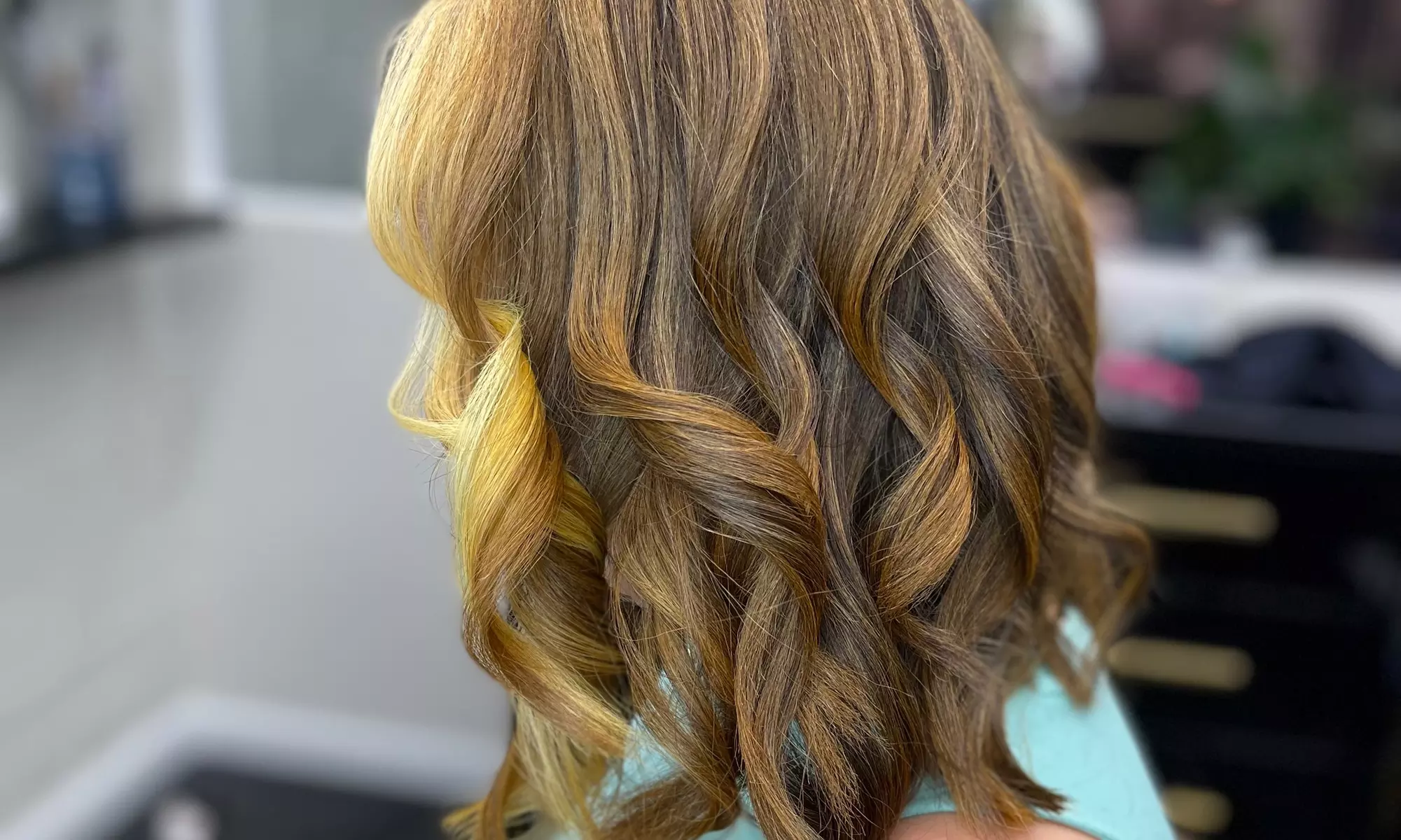 Enhance Your Style With Single-Process or Partial Highlights
