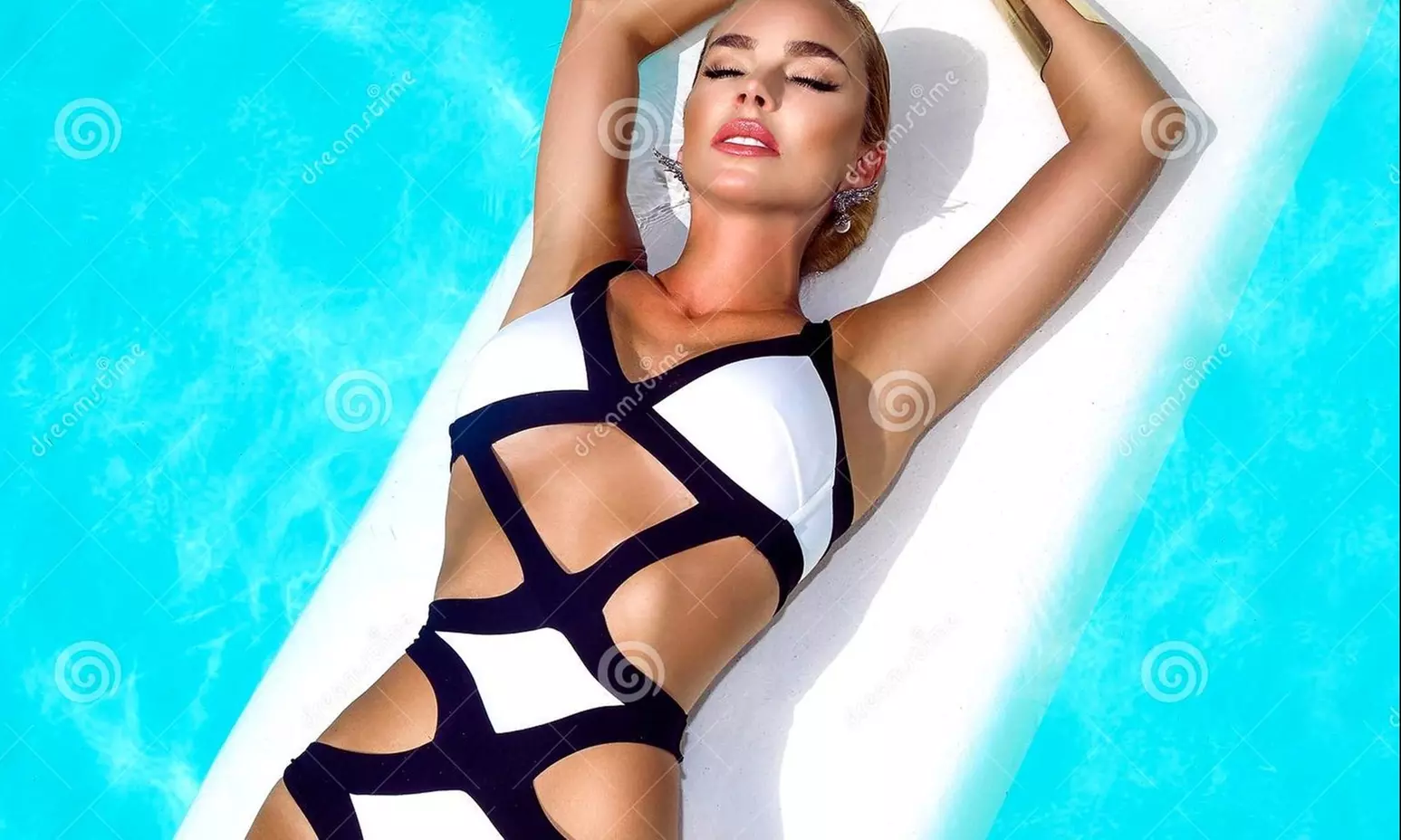 Up to 73% Off One or Two Fat-Freezing Lipo Freeze Treatments