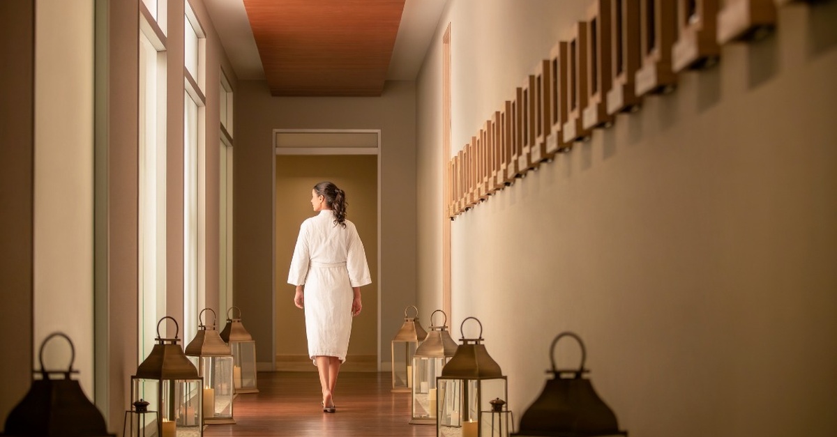 Ultimate Spa Experience! 50-Minute Massage, Facial or Couples Massage at Leaf Spa | Fairmont Chicago!