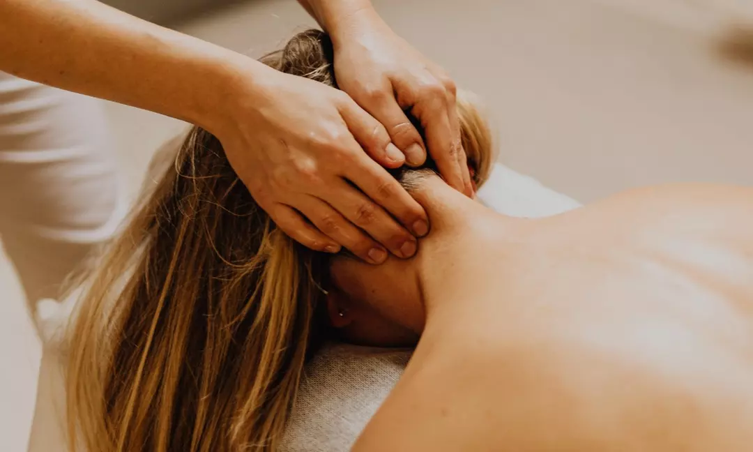 Do 38% zniżki na Masaż - Całe ciało w Piękno i Relax