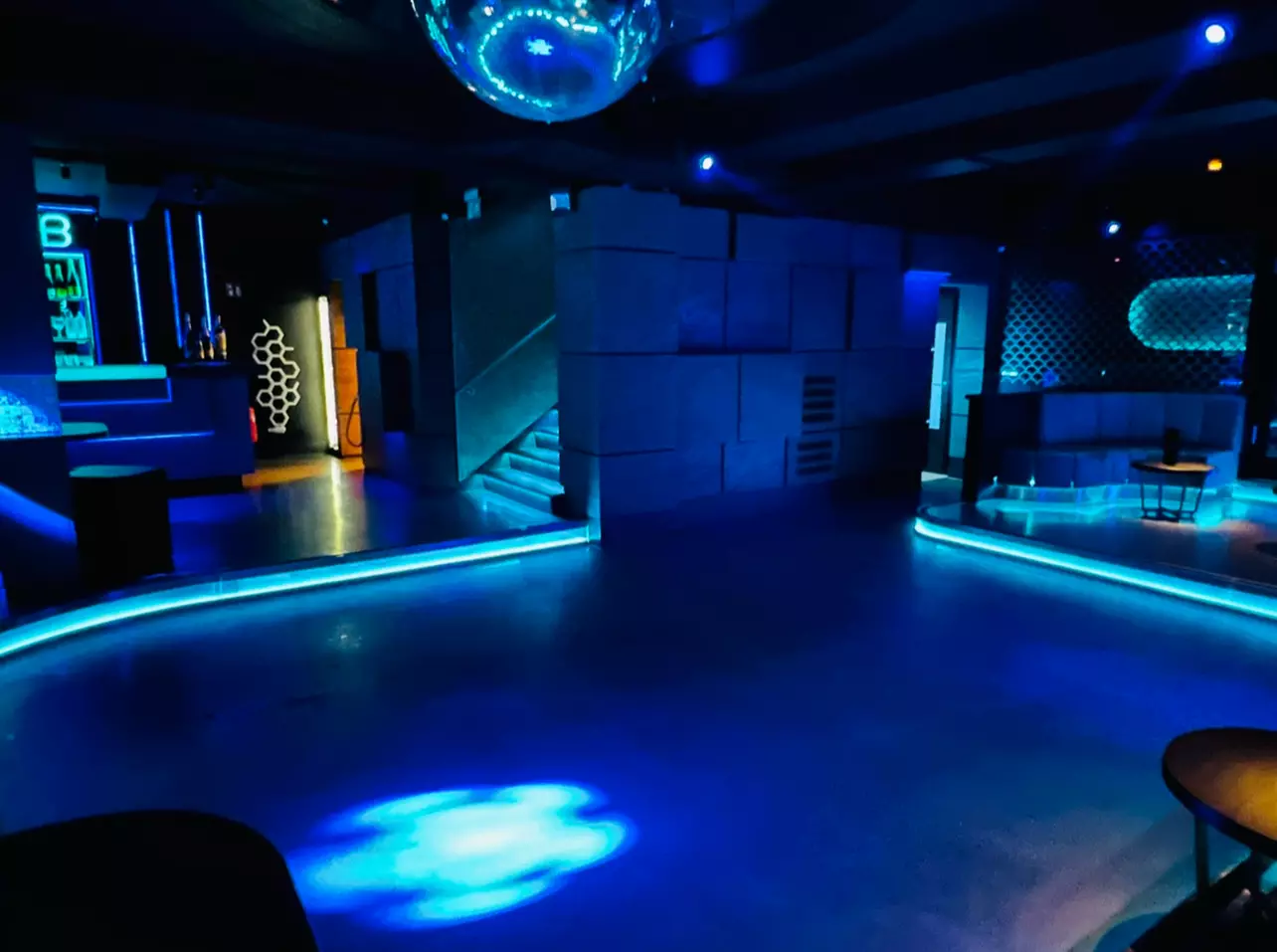 Bis zu 50% Rabatt auf Cocktails bei N1events Gmbh - Second Medium