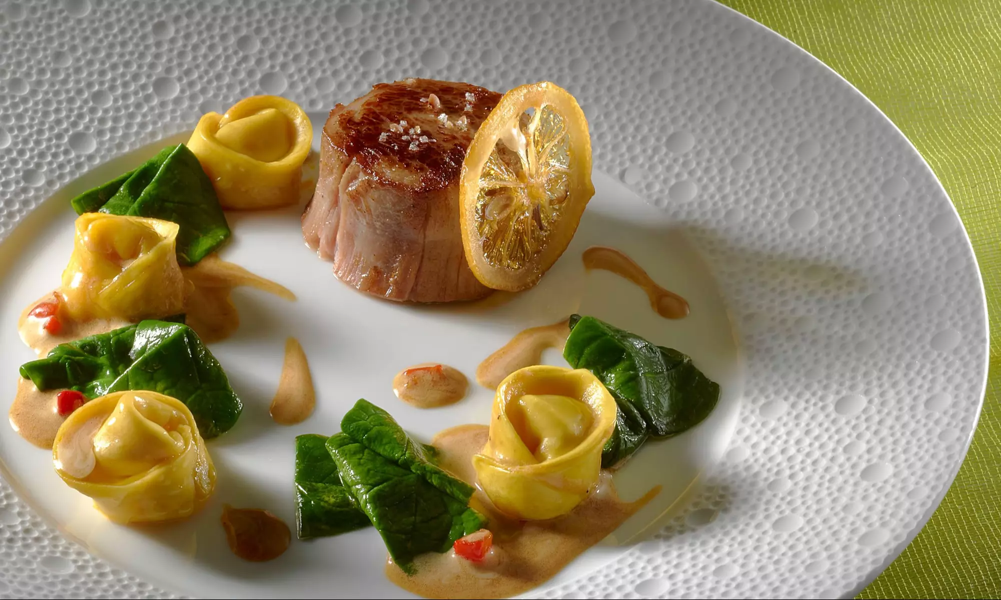 Émerveillez vos papilles avec ce menu "Origine" en 6 services pour 2 personnes au restaurant La Place de Mougins - Primary Image