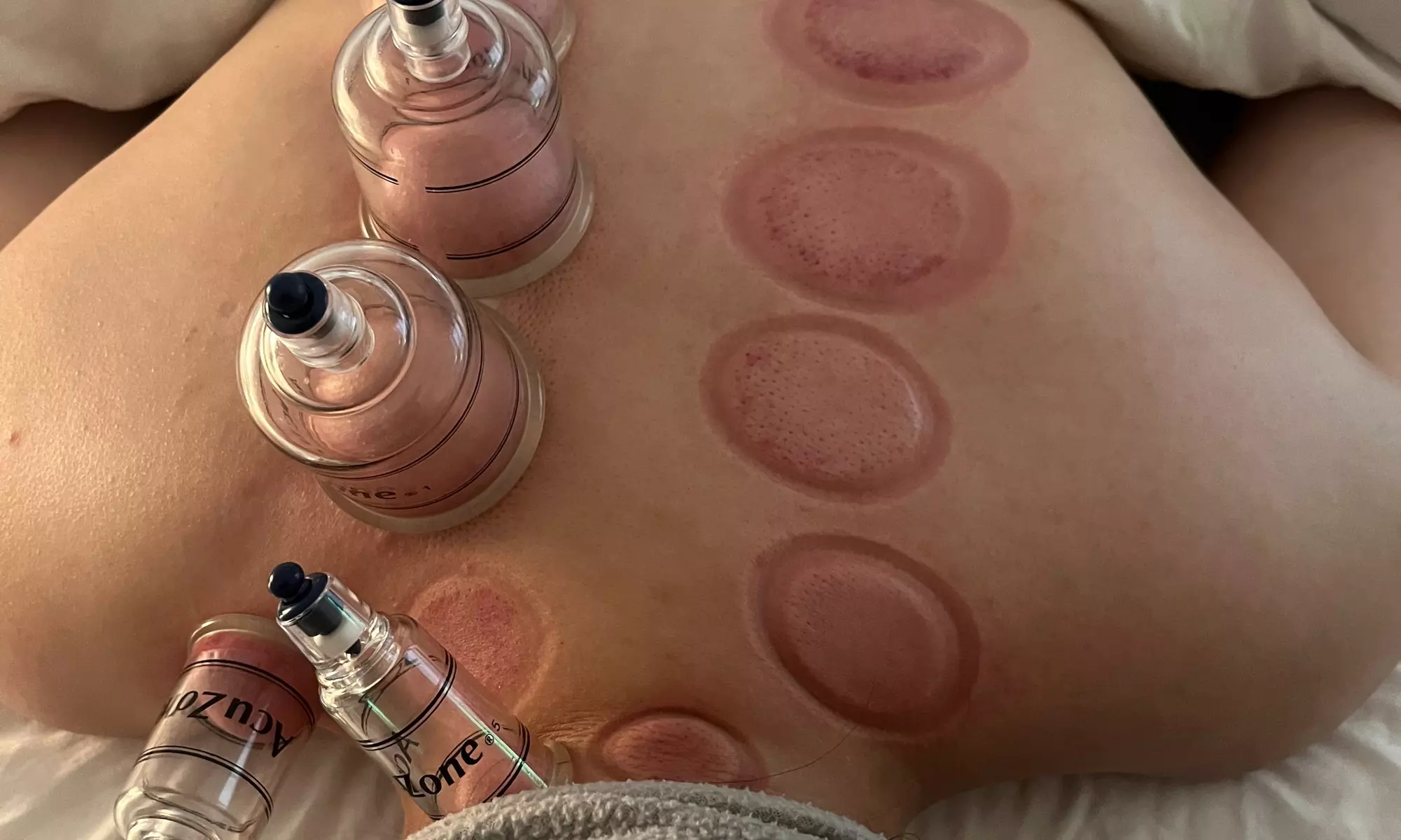 Experience rejuvenation at Encore Energy with diverse massage options, including 60 & 90-minute sessions, up to 33% off - Second Medium