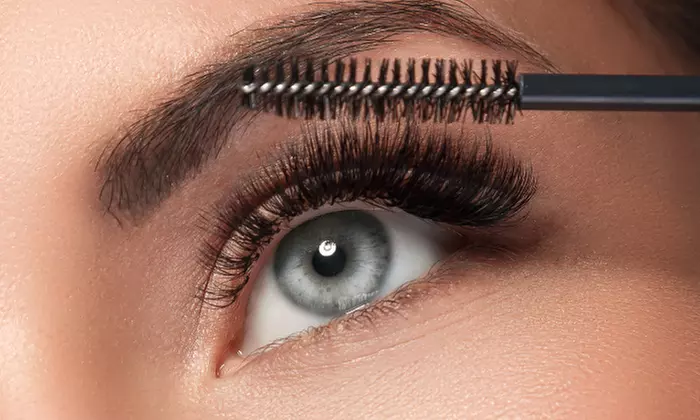 Up to 40% Off on Eyelash Extensions at Diamond Threading