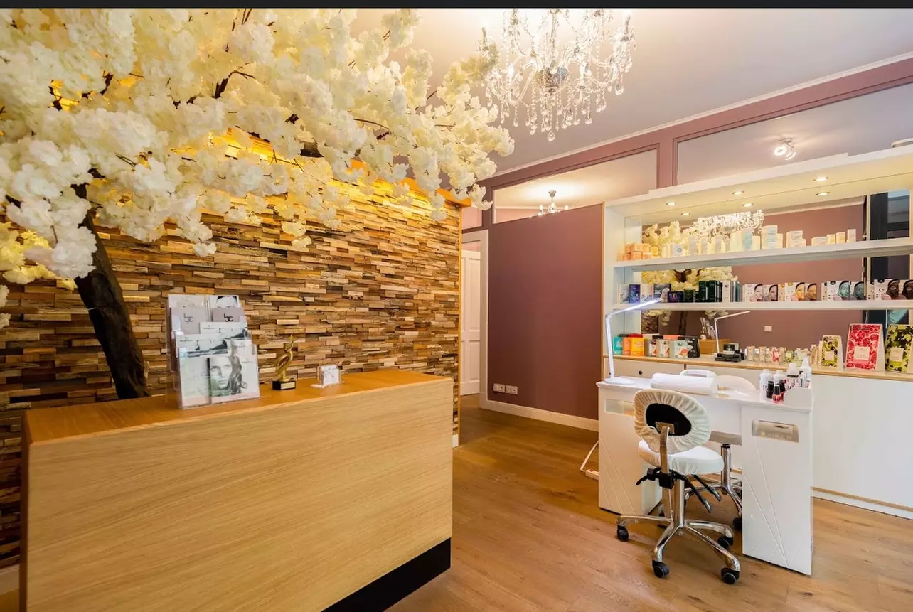 Bis zu 57% Rabatt auf Permanent Make-up bei Lv Lashes & Beauty