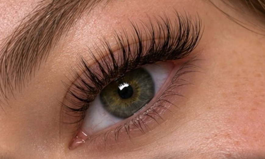 Image 2: Up to 59% Off on Initial Application at EN BEAUTY