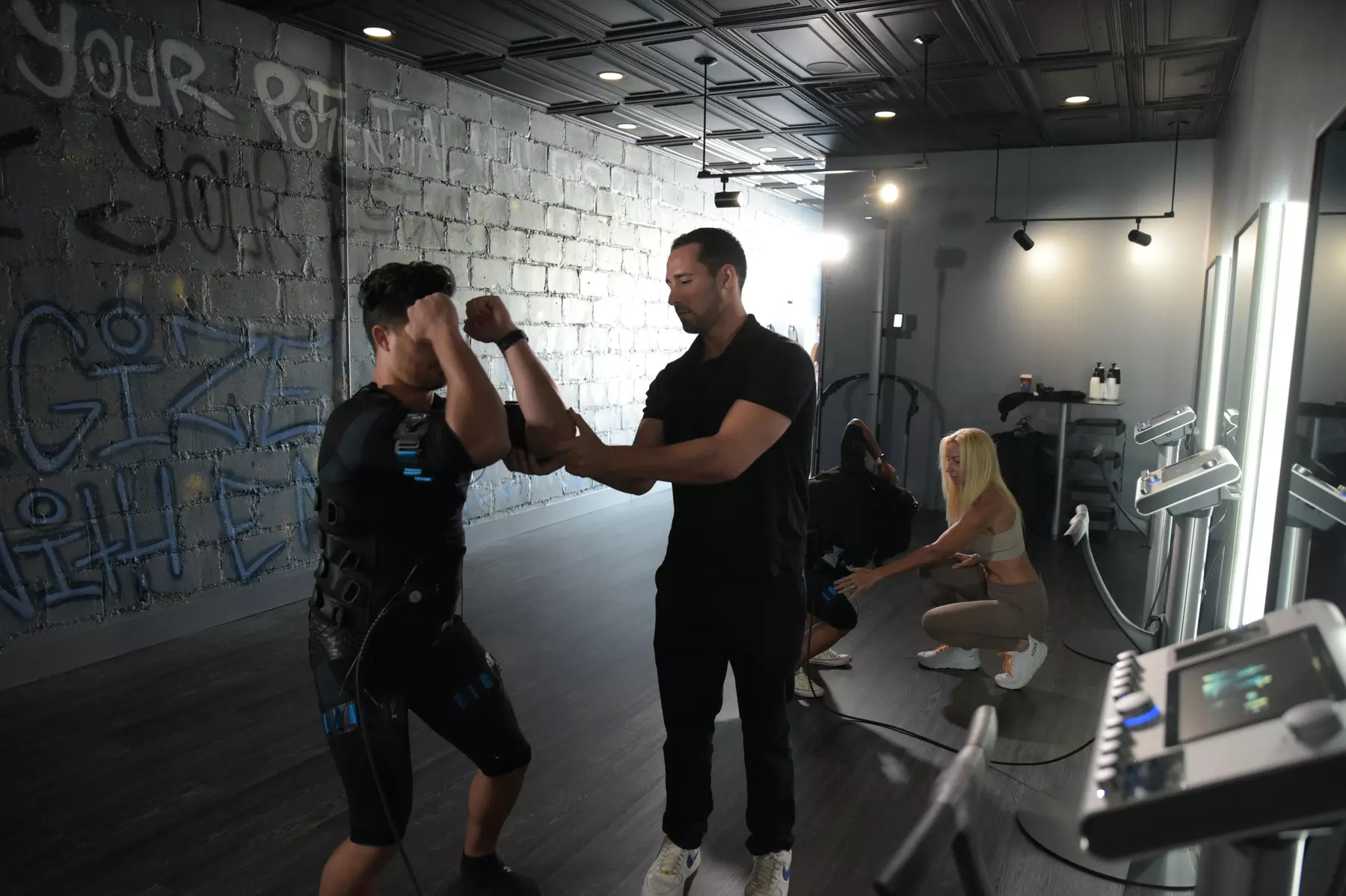 Transform Your Fitness: Full-Body EMS Training for Faster Results & Joint-Friendly Workouts - Primary Image