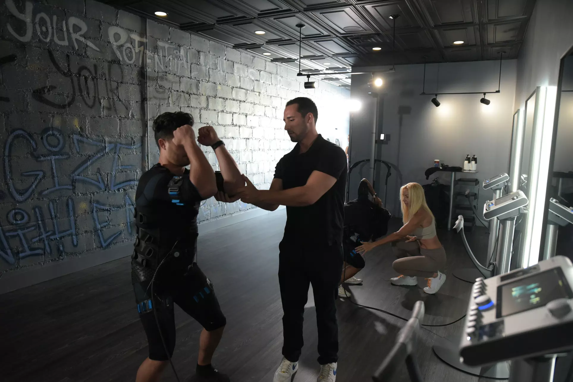 Explore EMS training in a one-week fitness class 