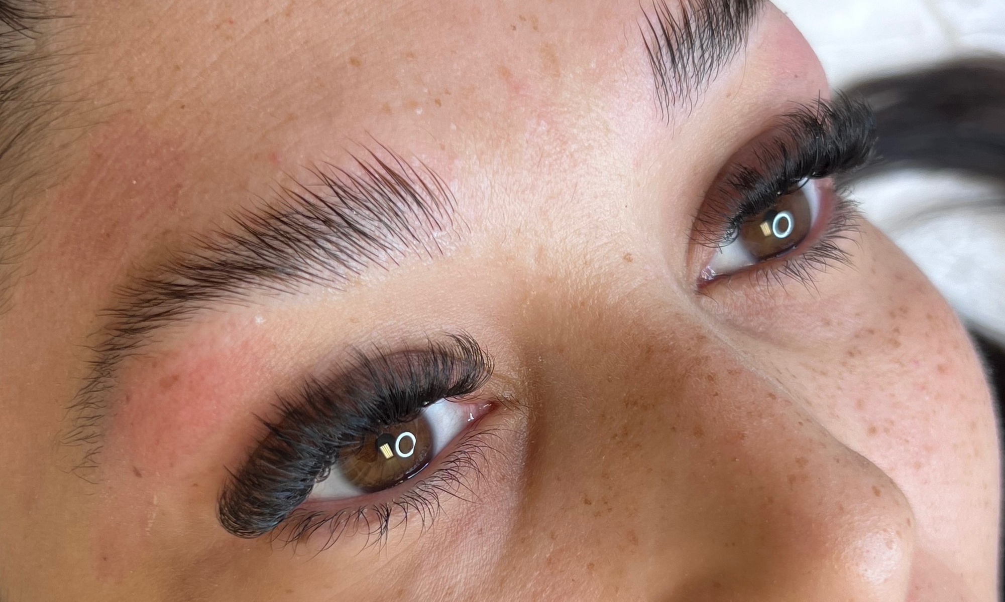 Achieve Dramatic Eyes with Full Set Eyelash Extensions