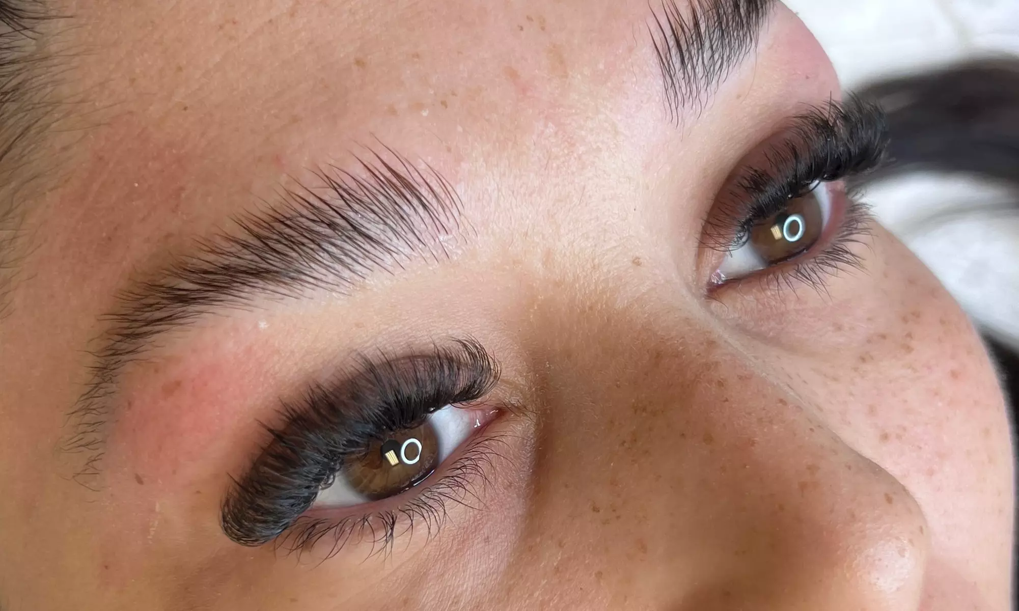 Achieve Dramatic Eyes with Full Set Eyelash Extensions
