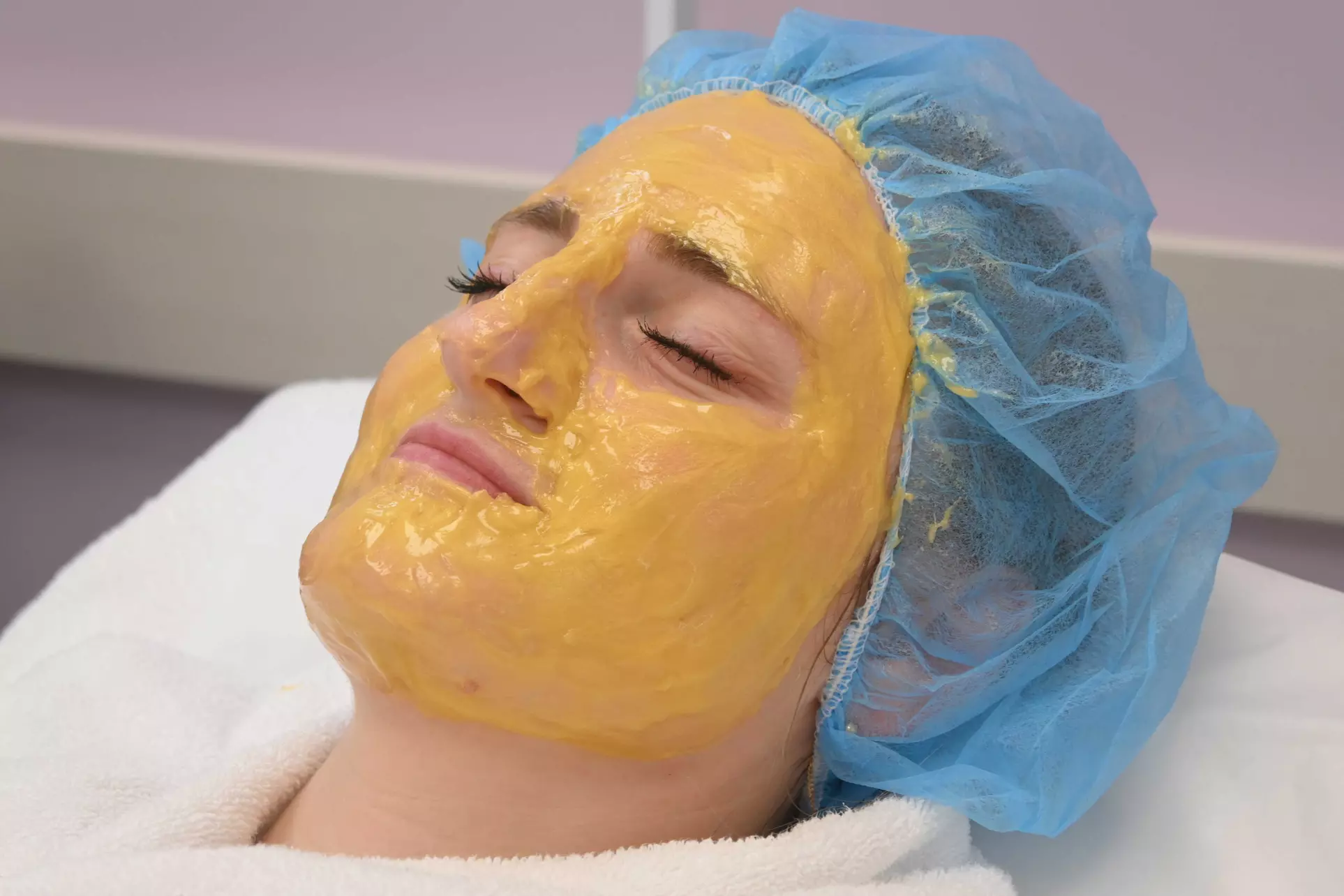 Up to 40% Off on HydraFacial at iskinPure Clinic - Second Medium