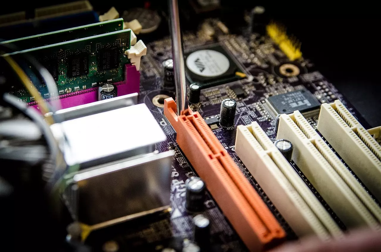 Comprehensive Computer Repair Services for Desktops and Laptops