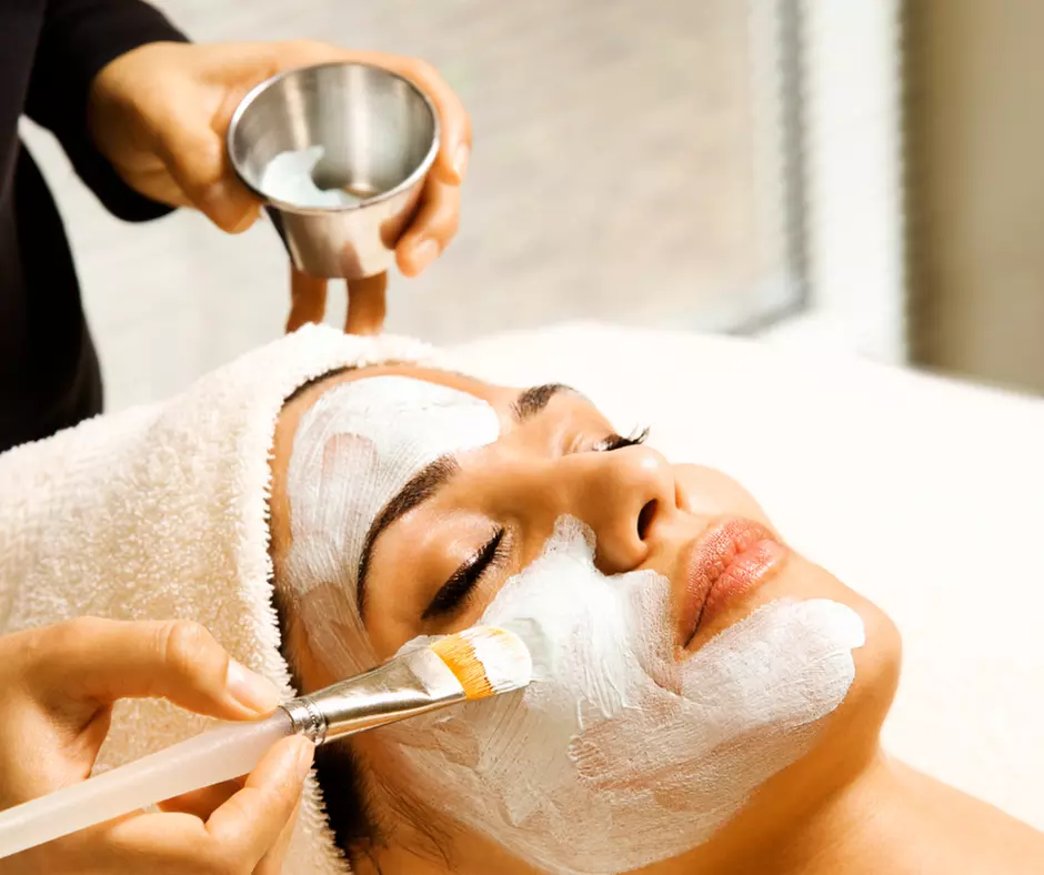 Up to 45% Off on Signature Facial w/ Foot Bath/Scrub