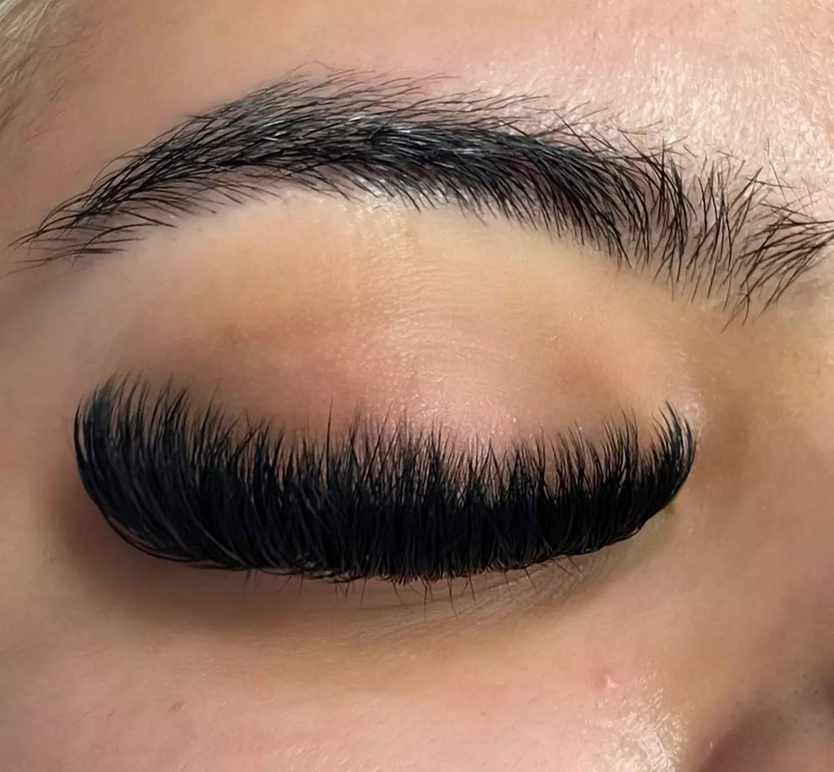 Enhance Your Look with Eyelash Extensions 