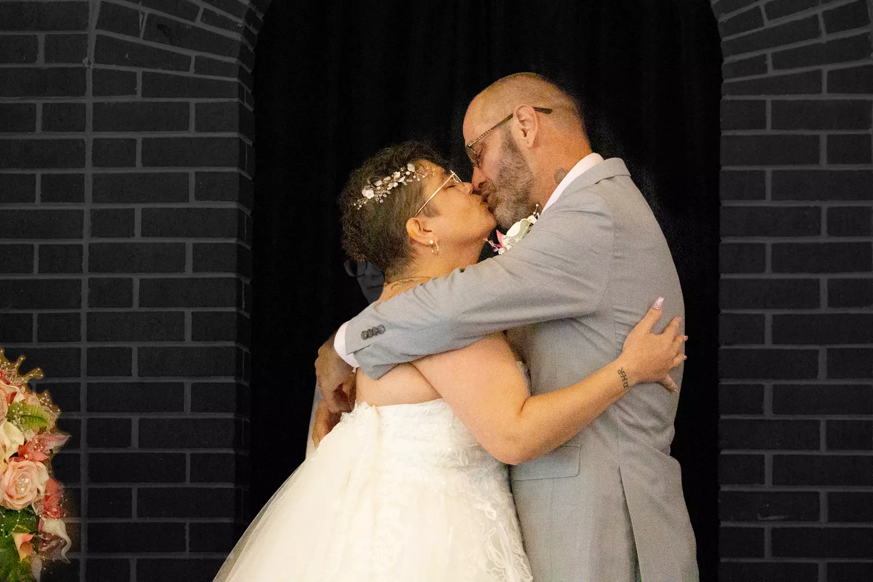 Wedding Photo Shoot: Intimate Moments Captured Beautifully